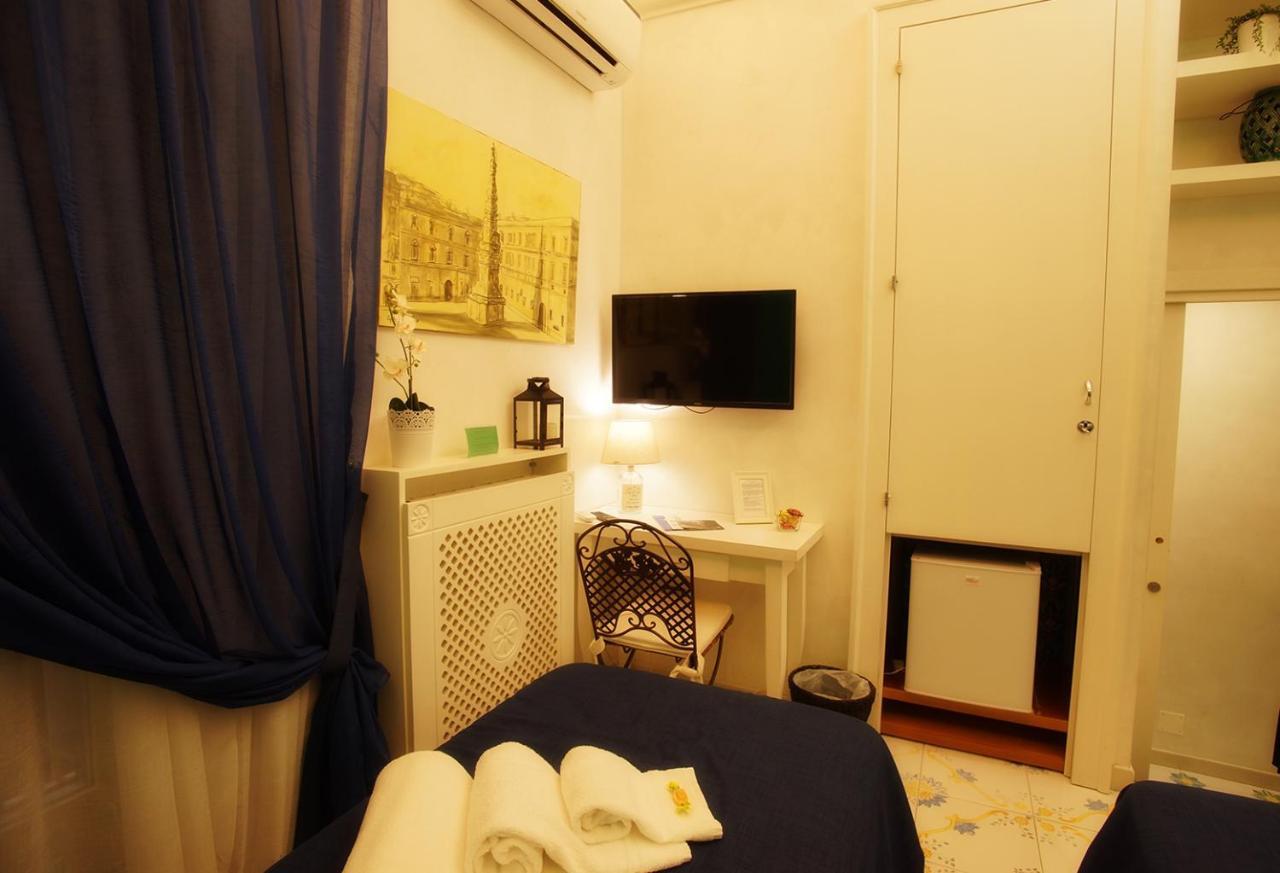 Le Vie Di Napoli B&B ภายนอก รูปภาพ