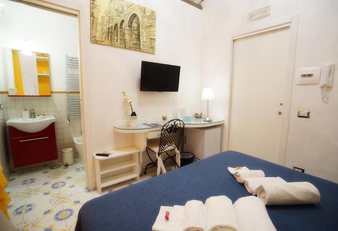 Le Vie Di Napoli B&B ภายนอก รูปภาพ